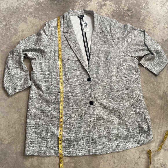 Torrid Blazer Womens 6X Textured Boyfriend Knit Trench Jacket White Black - Picture 5 of 11